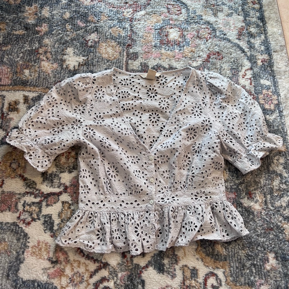 H&M Light blue lace crop top with frills Size Small